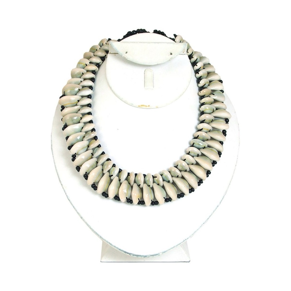 Chic Cream and Black Beaded Necklace